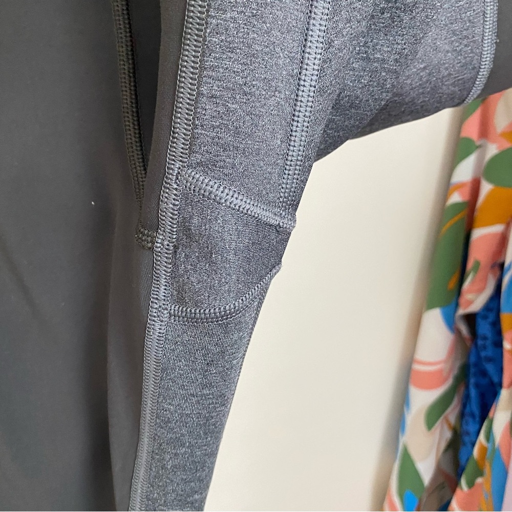 Athleta ‘All In Structure’ 7/8‎ Tight - Picture 8 of 10
